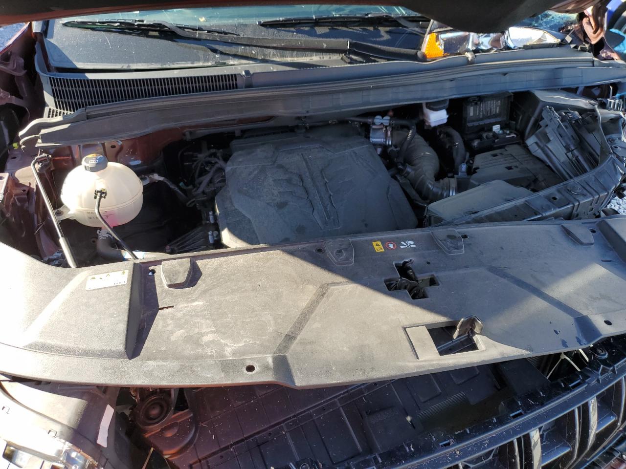 2024 Kia Carnival Lx VIN: KNDNB4H39R6387311 Lot: 84211225