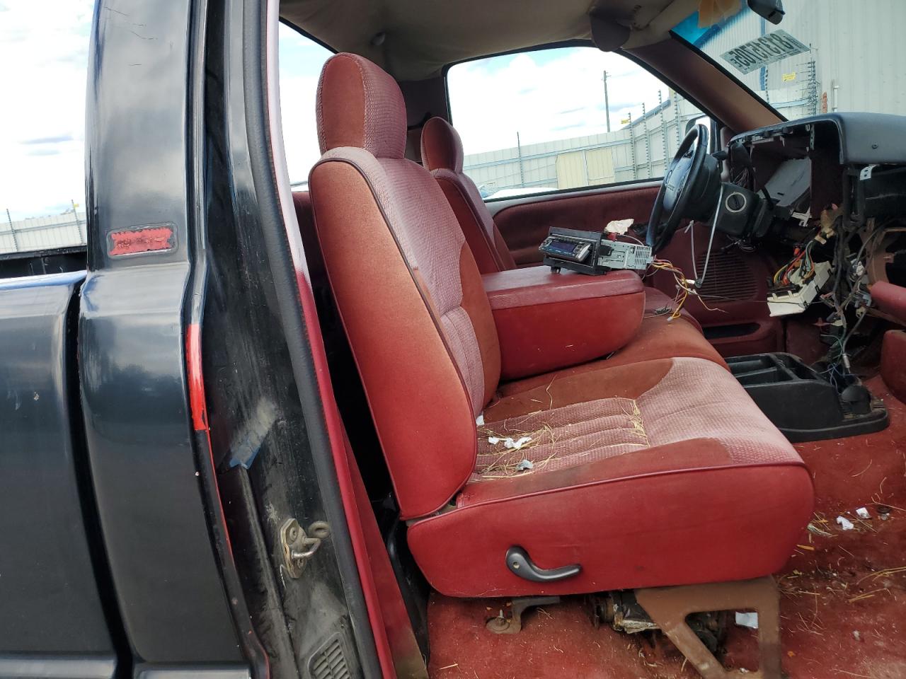 1994 Dodge Ram 2500 VIN: 1B7KC26Z5RS600810 Lot: 81315705