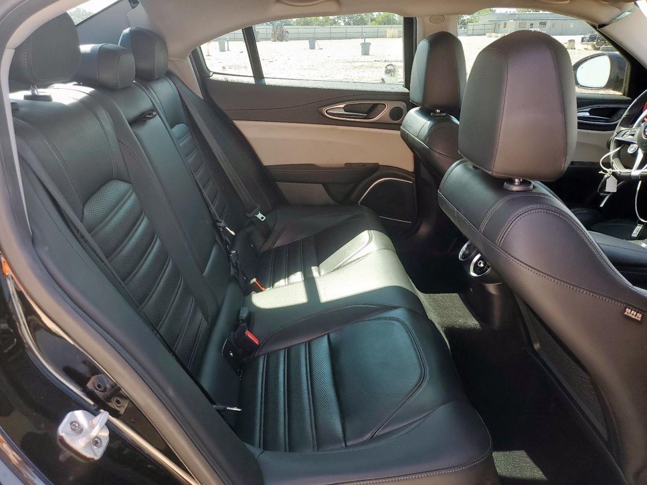 2018 Alfa Romeo Giulia Ti VIN: ZARFAECN3J7576417 Lot: 71709595