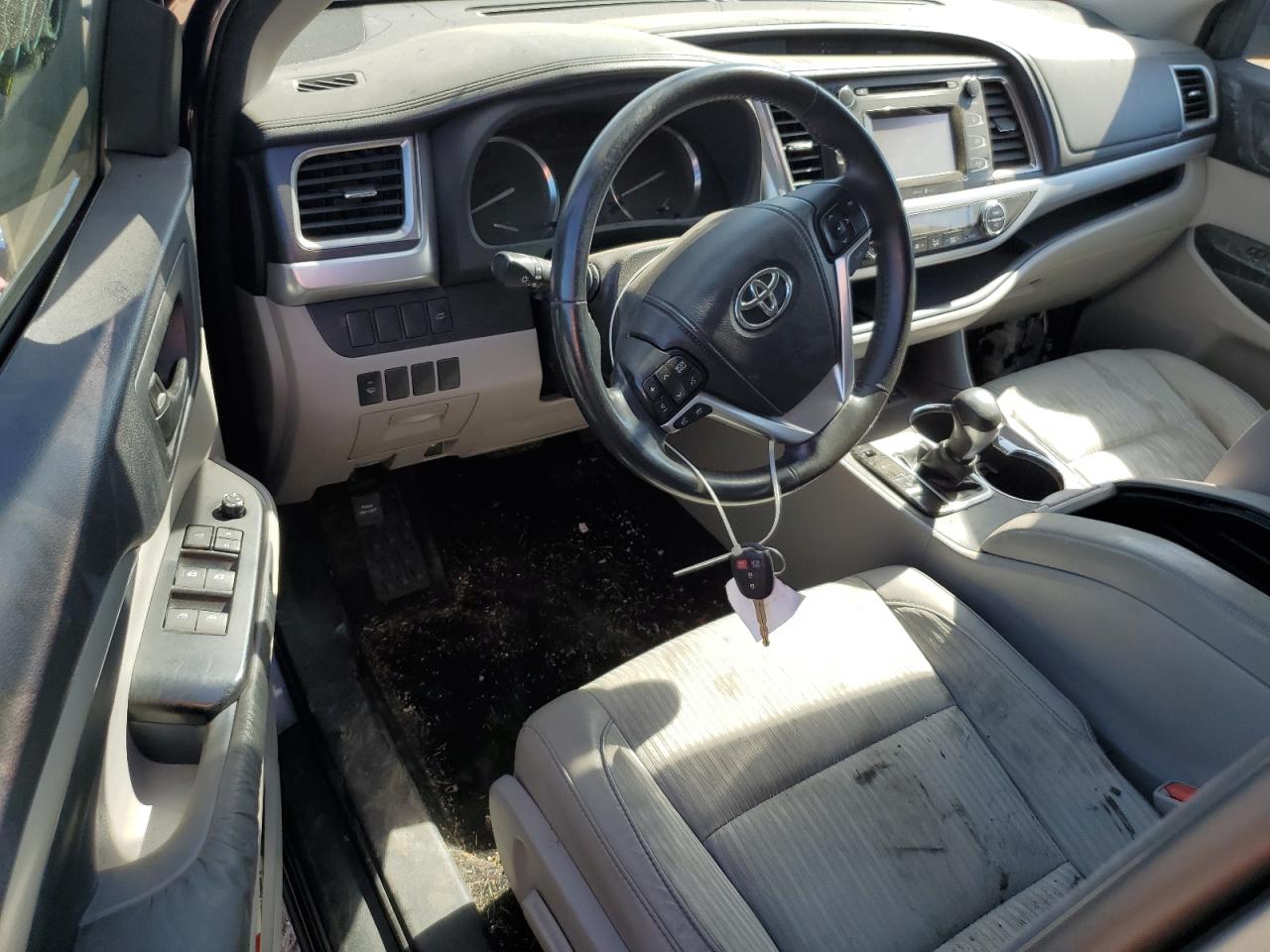 2014 Toyota Highlander Le VIN: 5TDBKRFH1ES067344 Lot: 84174905