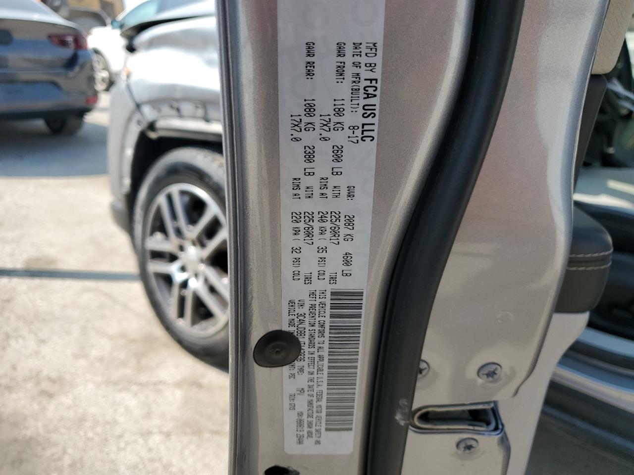 2018 Jeep Compass Latitude VIN: 3C4NJDBB1JT142936 Lot: 71493545