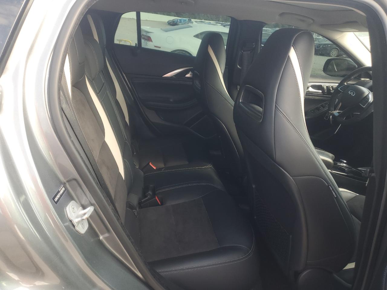 2018 Infiniti Qx30 Base VIN: SJKCH5CP1JA050703 Lot: 80838975