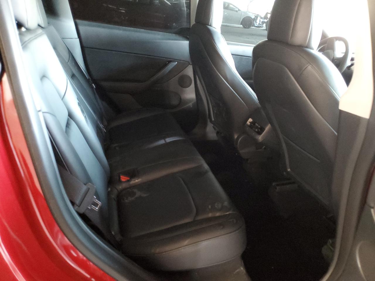 2022 Tesla Model Y VIN: 7SAYGDEF0NF326718 Lot: 80870095