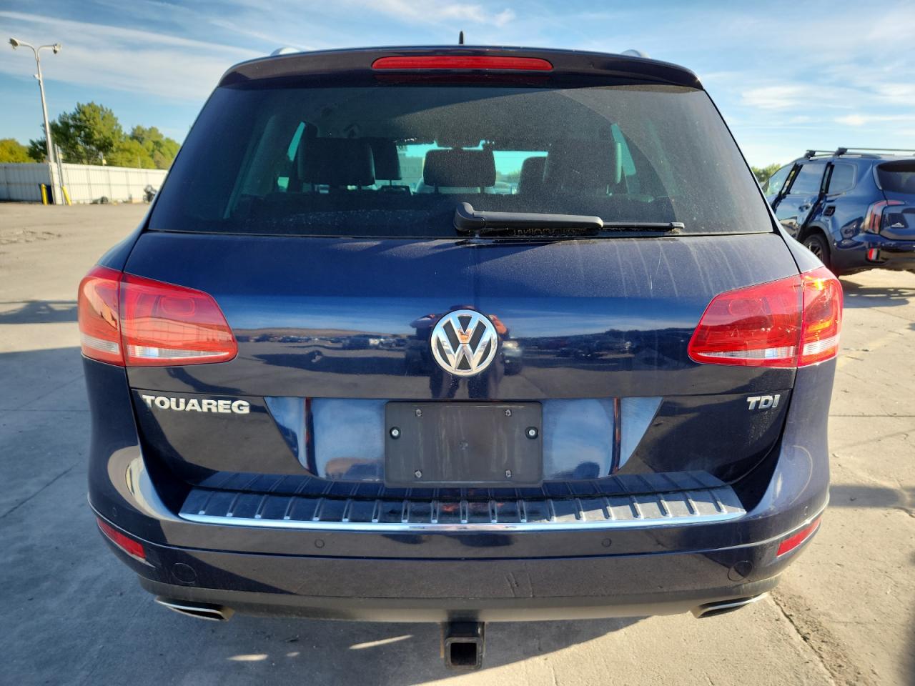 2012 Volkswagen Touareg V6 Tdi VIN: WVGFK9BP8CD001800 Lot: 81883285