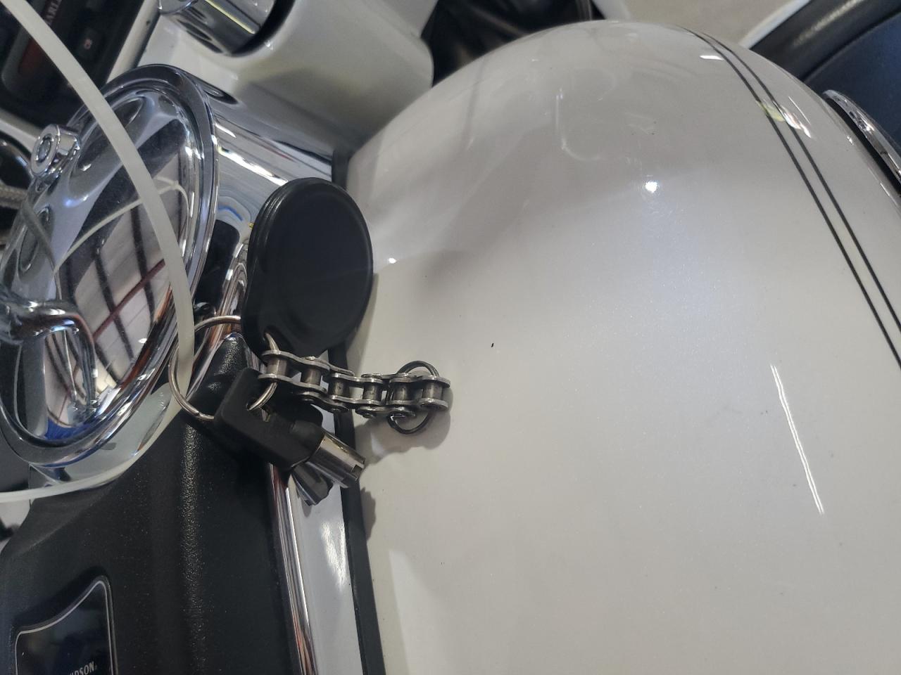 2004 Harley-Davidson Flhtcui VIN: 1HD1FCW144Y629433 Lot: 71961175