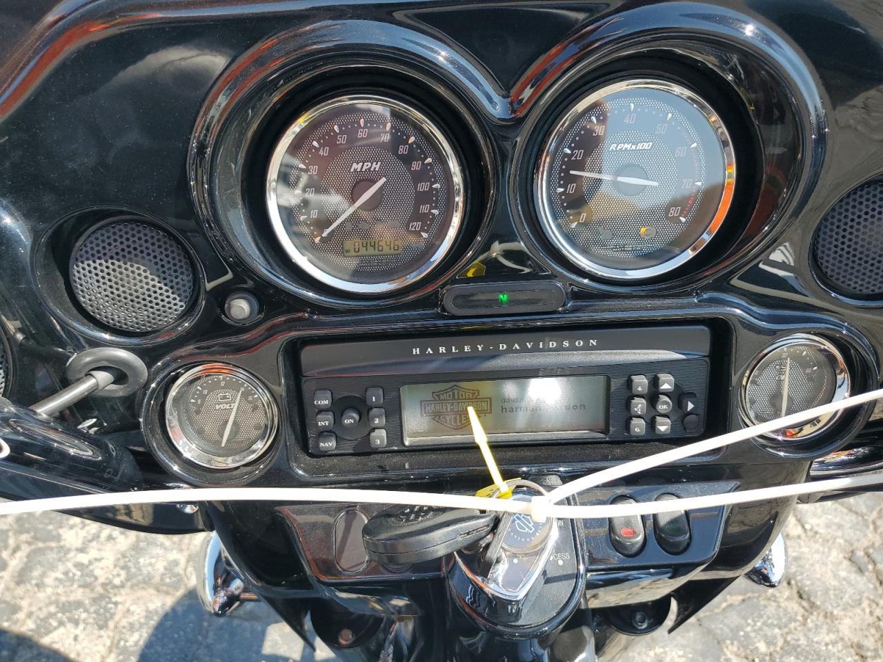 2011 Harley-Davidson Flhxse2 VIN: 1HD1PZ815BB952256 Lot: 84210505