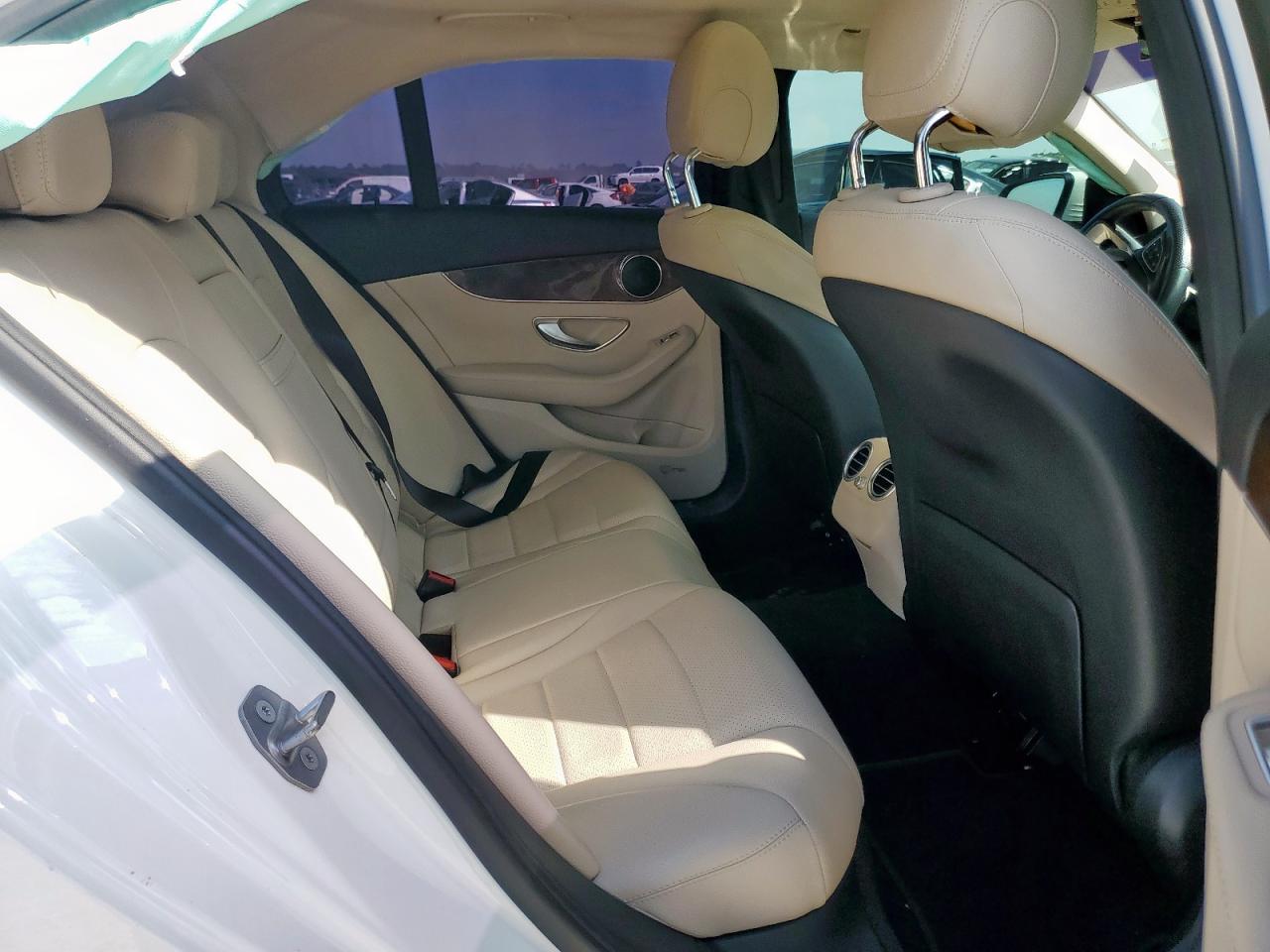 2017 Mercedes-Benz C 300 VIN: 55SWF4JB6HU179334 Lot: 84780945