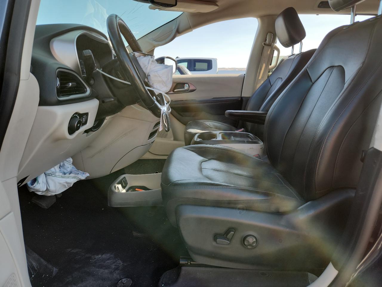 2020 Chrysler Pacifica Touring L VIN: 2C4RC1BG8LR136918 Lot: 81090525