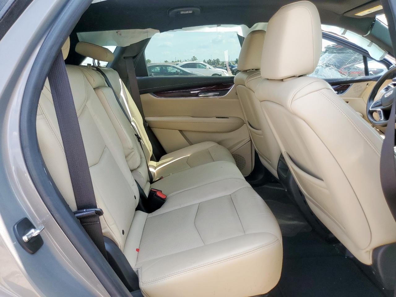 2017 Cadillac Xt5 Luxury VIN: 1GYKNBRSXHZ256514 Lot: 71907535