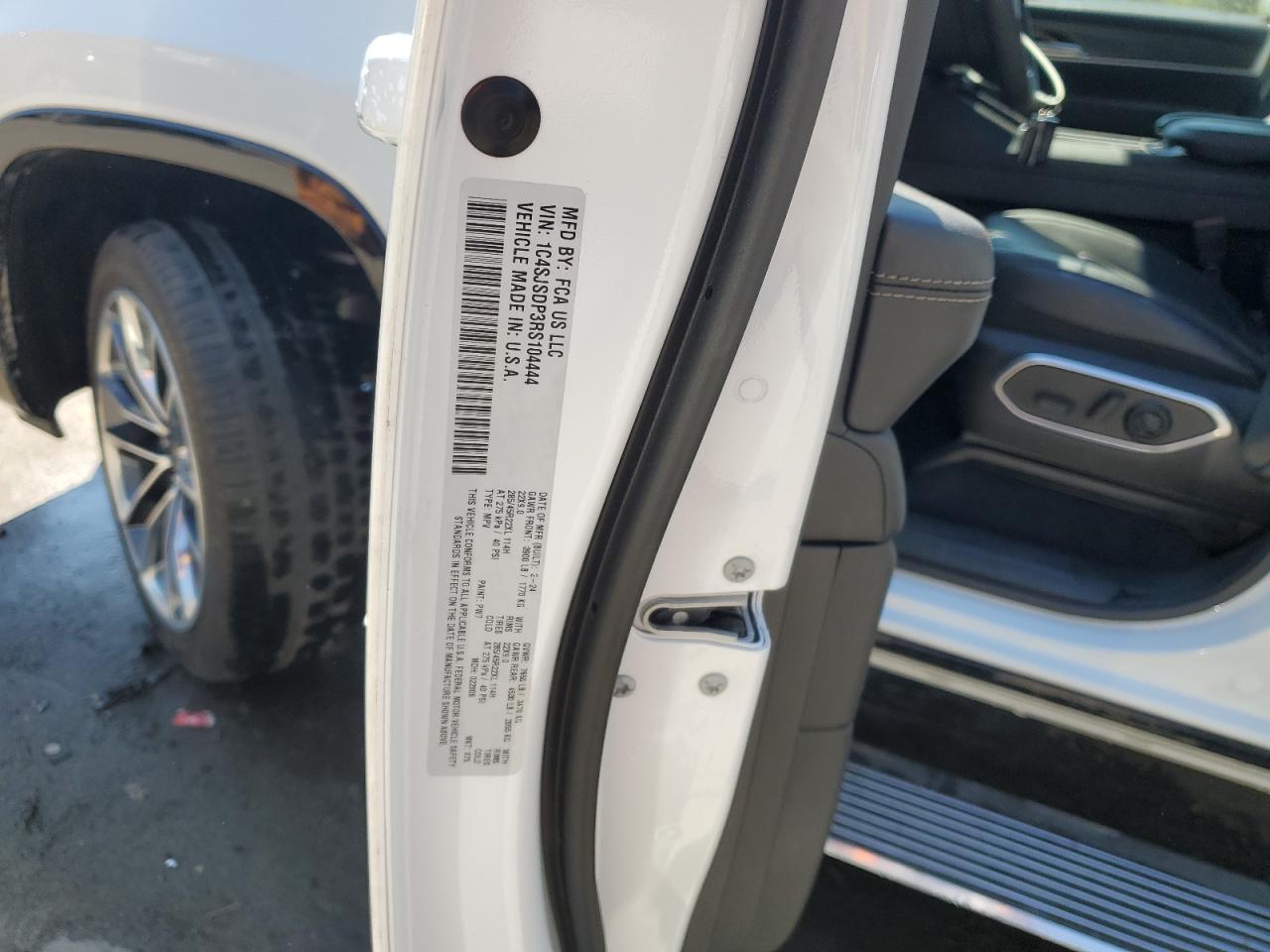 2024 Jeep Wagoneer L Series Iii VIN: 1C4SJSDP3RS104444 Lot: 71365085