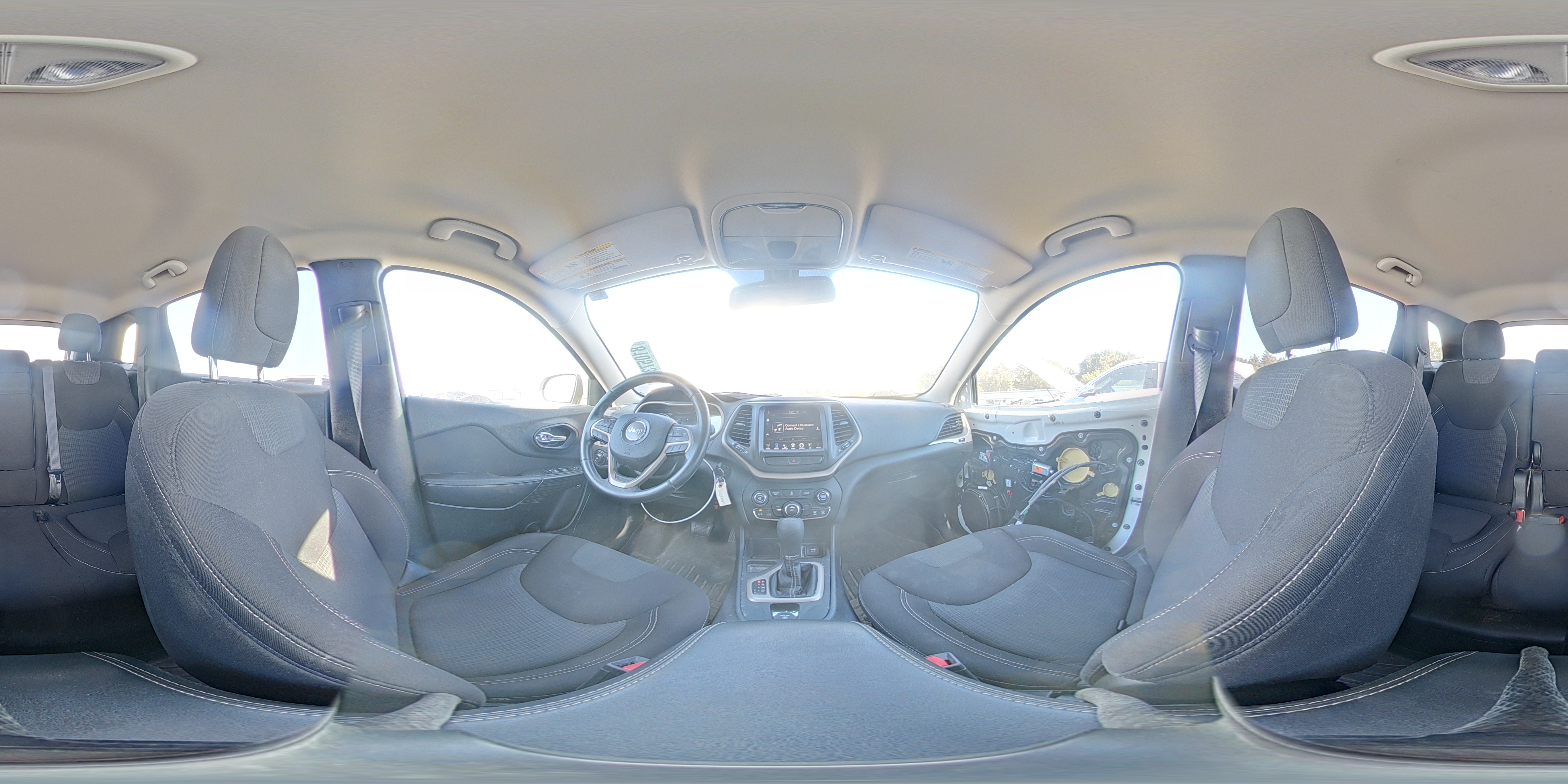 2017 Jeep Cherokee Latitude VIN: 1C4PJLCB8HW540568 Lot: 81057335