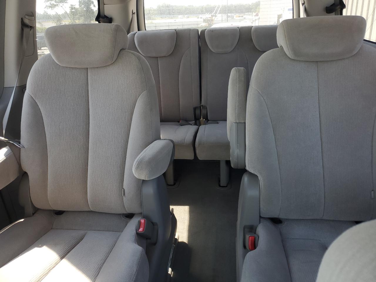 2007 Kia Sedona Ex VIN: KNDMB233176106090 Lot: 80354015