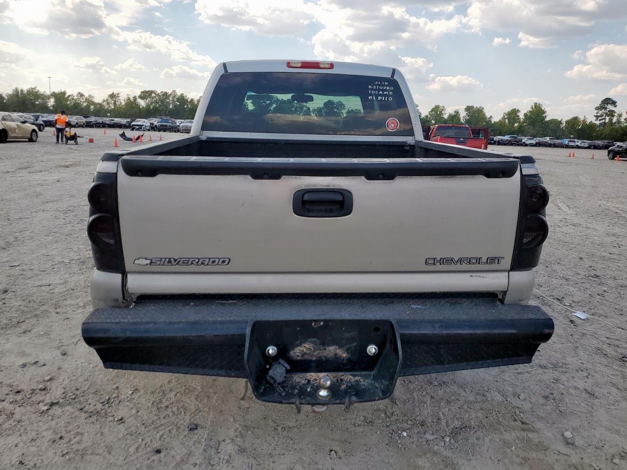2006 Chevrolet Silverado K1500 VIN: 2GCEK13N261311410 Lot: 81955585