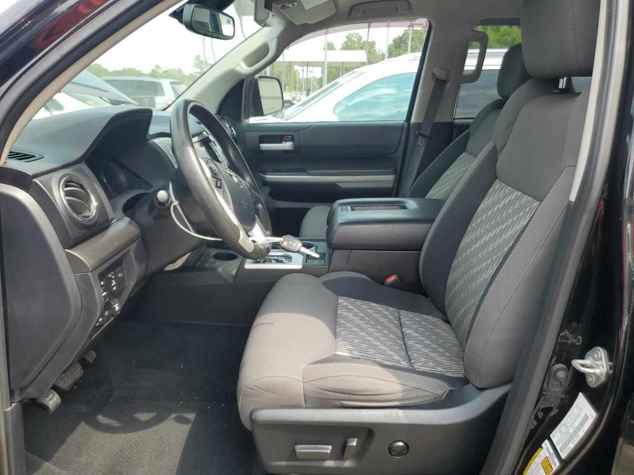 2020 Toyota Tundra Crewmax Sr5 VIN: 5TFDY5F16LX949829 Lot: 81008405