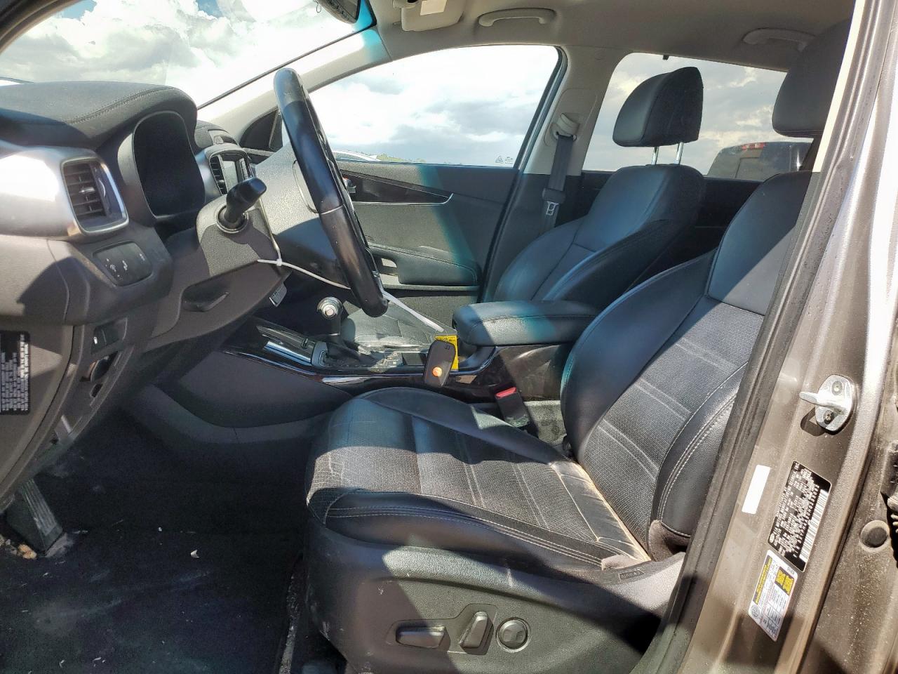 2017 Kia Sorento Ex VIN: 5XYPH4A50HG235092 Lot: 81655925