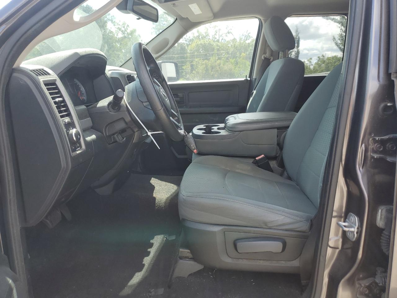 2015 Ram 1500 St VIN: 1C6RR6FT5FS522158 Lot: 81103405