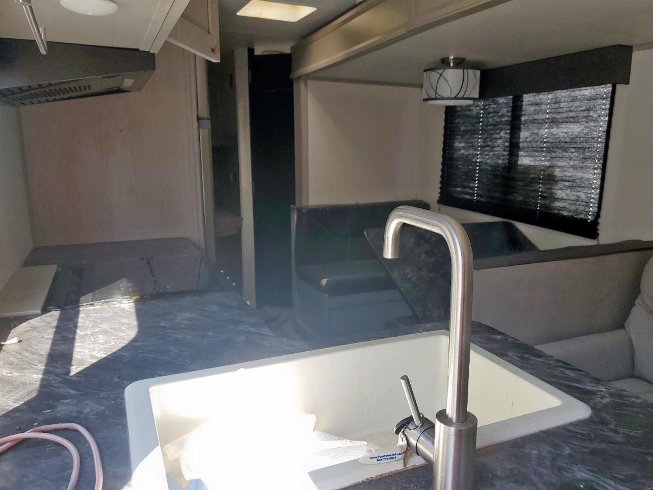 2021 Tracker Travel Tra VIN: 5ZT2TRRB8MB518603 Lot: 83830115