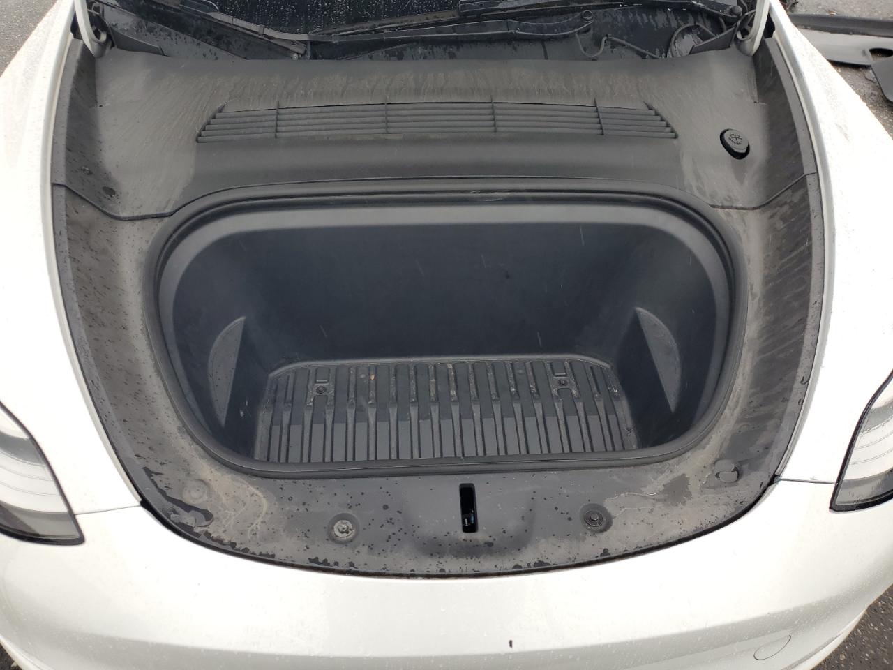 2022 Tesla Model Y VIN: 7SAYGAEE9NF389659 Lot: 80470085