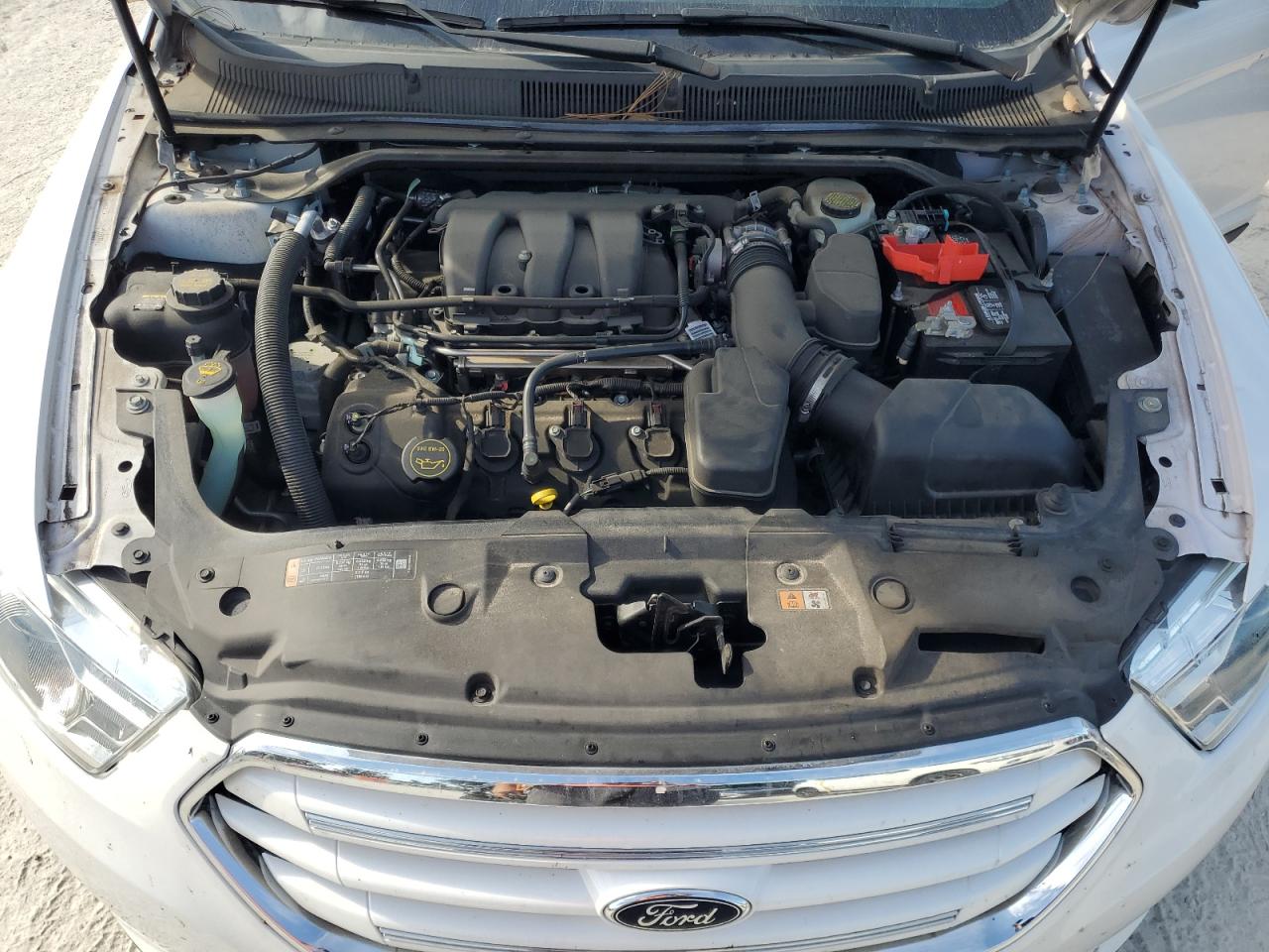 2016 Ford Taurus Limited VIN: 1FAHP2F87GG135877 Lot: 81009885