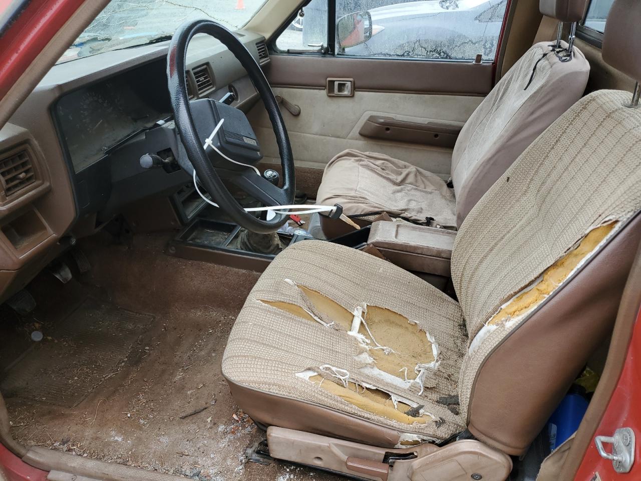 1985 Toyota Pickup 1/2 Ton Rn50 Sr5 VIN: JT4RN50S5F5002068 Lot: 71455715