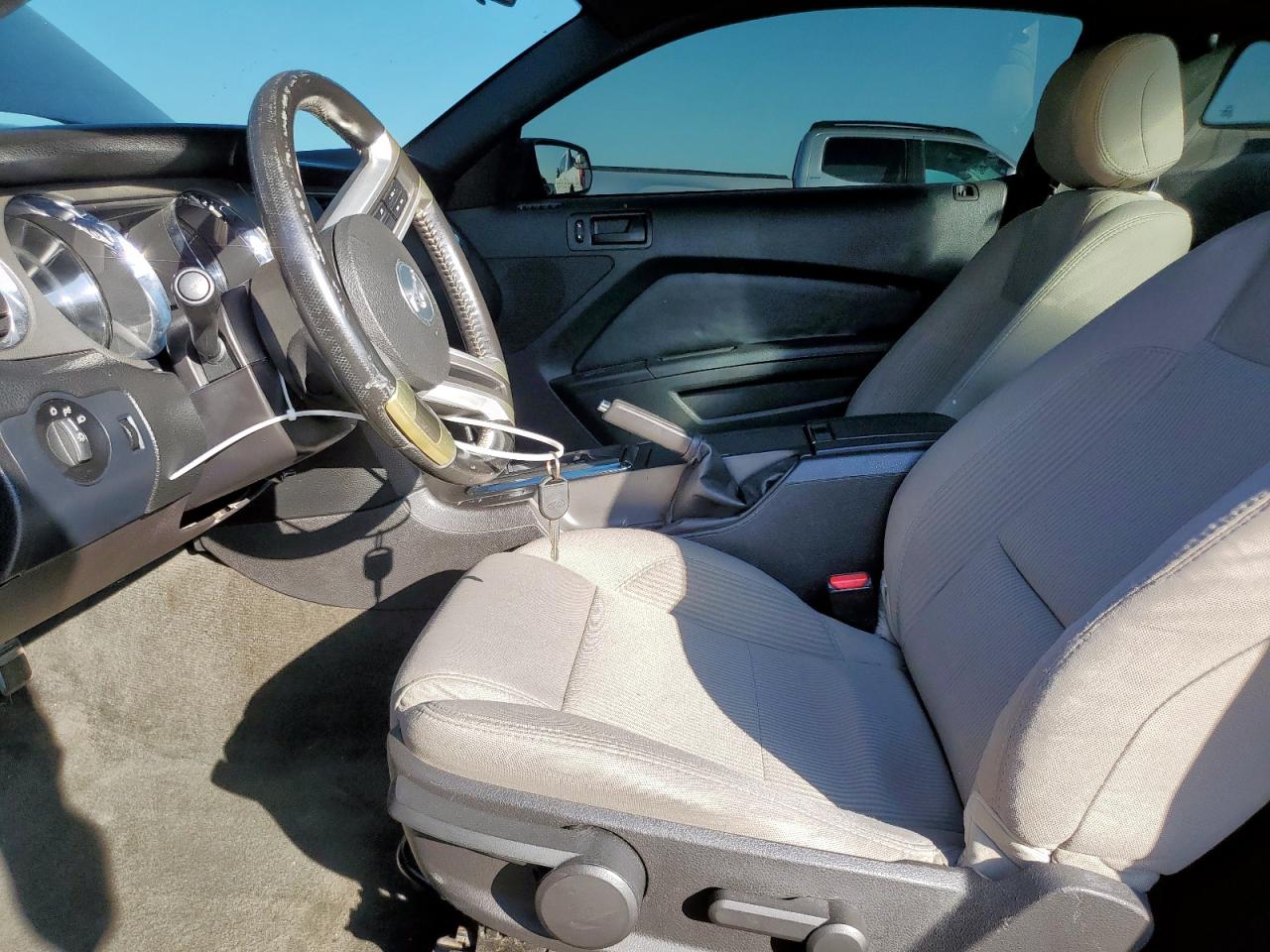 2013 Ford Mustang VIN: 1ZVBP8AM0D5274762 Lot: 84000785