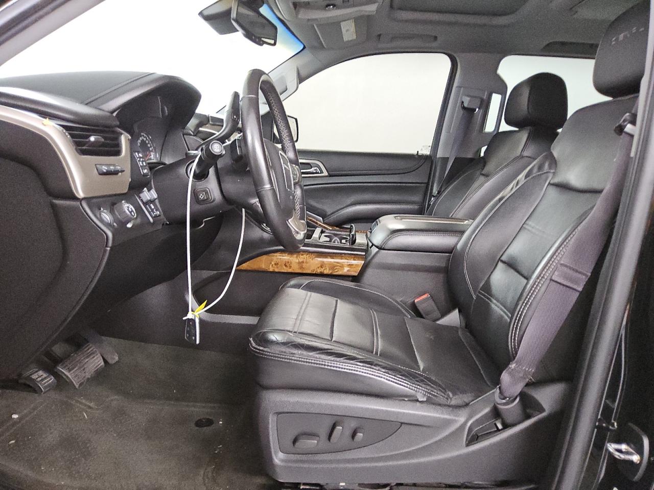 2015 GMC Yukon Xl Denali VIN: 1GKS1JKJ4FR192744 Lot: 70232895