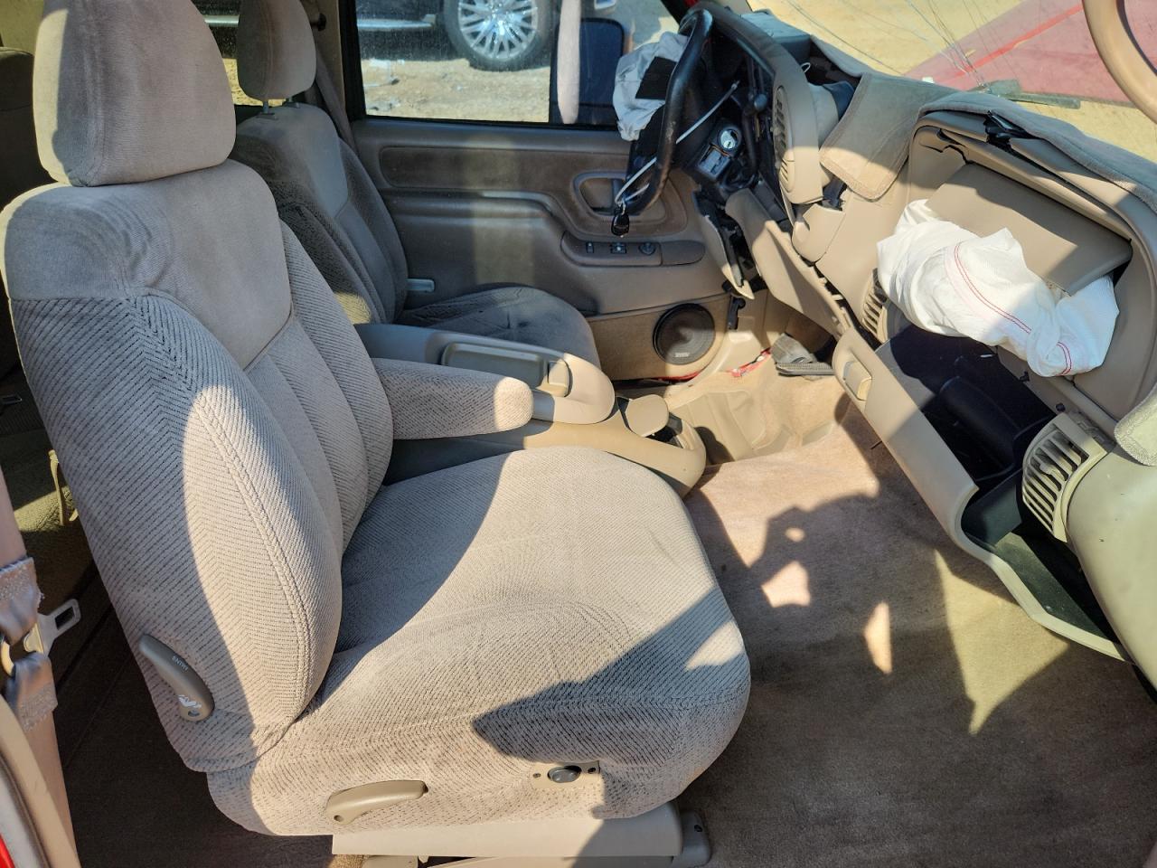 1998 GMC Sierra C1500 VIN: 1GTEC19R3WR506219 Lot: 81150295