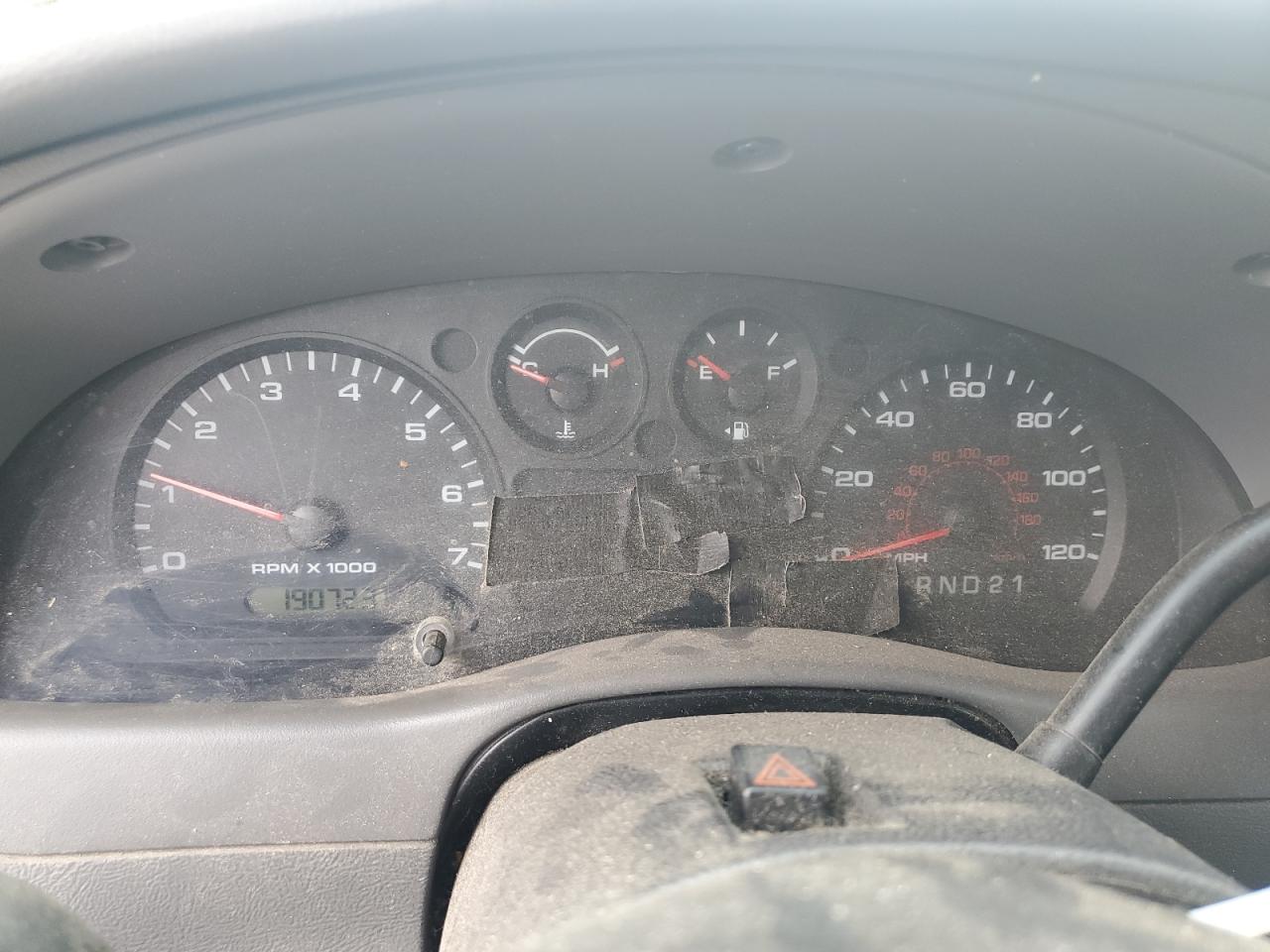 2011 Ford Ranger Super Cab VIN: 1FTLR4FEXBPB13994 Lot: 81637275