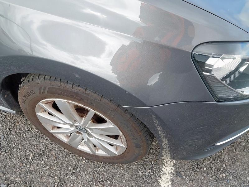 2015 VOLKSWAGEN POLO SE