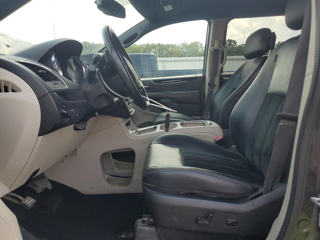 2017 Dodge Grand Caravan Sxt VIN: 2C4RDGCG8HR696914 Lot: 80707915