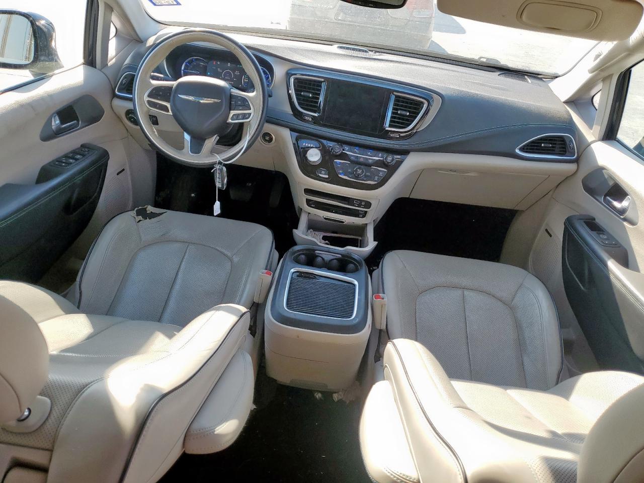 2018 Chrysler Pacifica Hybrid Limited VIN: 2C4RC1N71JR168456 Lot: 81914685