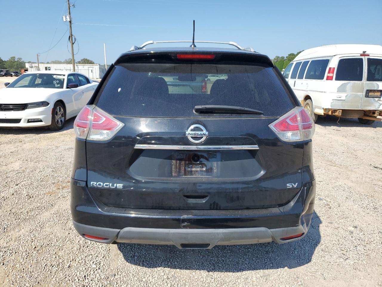 2015 Nissan Rogue S VIN: 5N1AT2MT3FC810267 Lot: 80873725