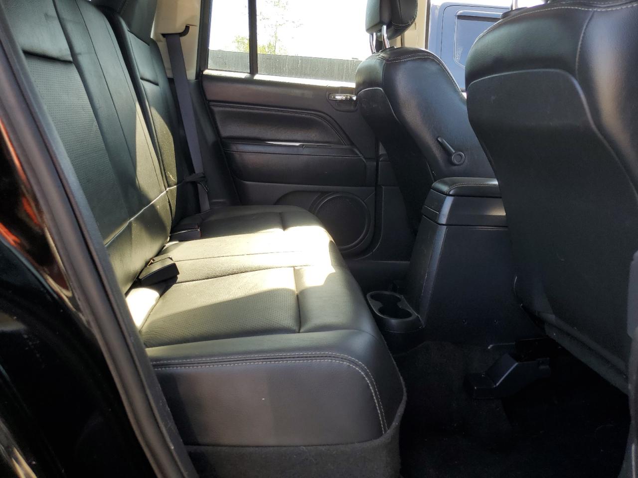 2016 Jeep Compass Latitude VIN: 1C4NJCEA1GD801707 Lot: 92503965