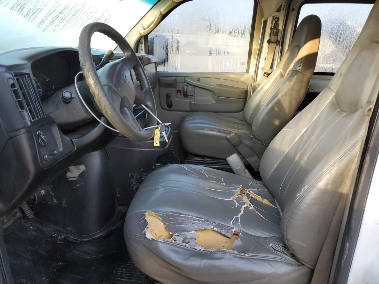 2006 Chevrolet Express G2500 VIN: 1GCGG25VX61220453 Lot: 72026125