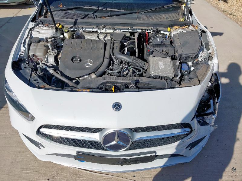 2020 MERCEDES-BENZ A CLASS A200 AMG LINE 5DR AUTO