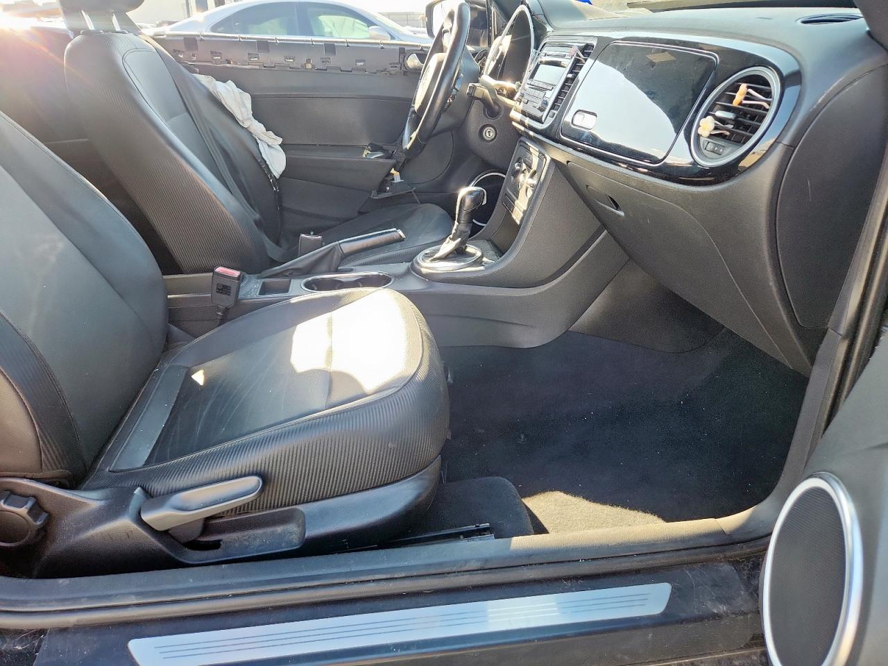 2012 Volkswagen Beetle VIN: 3VWJP7AT9CM606722 Lot: 83967805