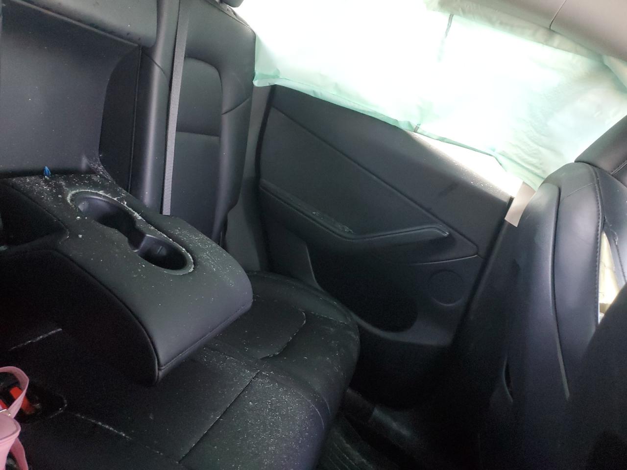 2024 Tesla Model Y VIN: LRWYGDEE8RC670723 Lot: 81564565