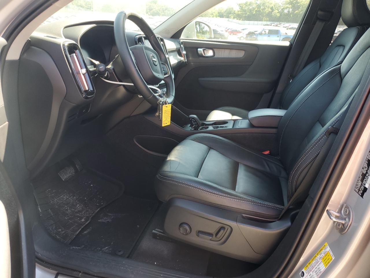 2024 Volvo Xc40 Core VIN: YV4L12UK1R2202815 Lot: 70803815