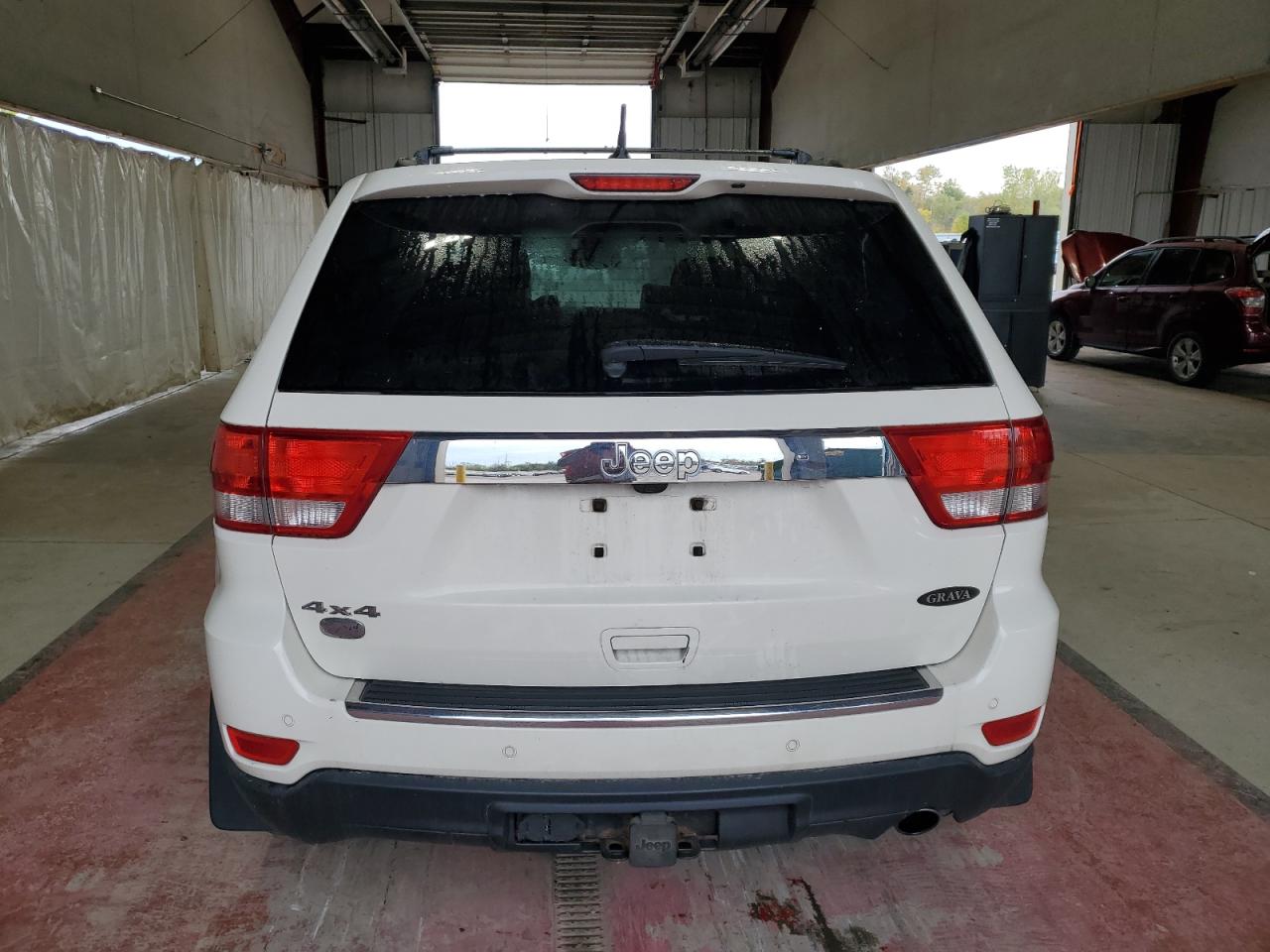 2012 Jeep Grand Cherokee Overland VIN: 1C4RJFCGXCC272414 Lot: 80581065