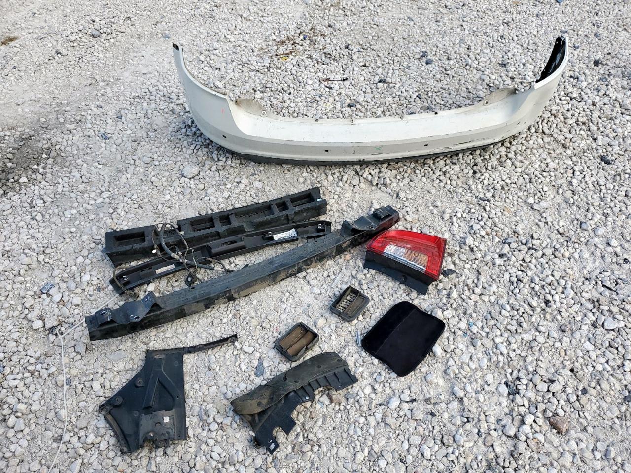 2011 Ford Edge Se VIN: 2FMDK3GC0BBA64274 Lot: 84642305