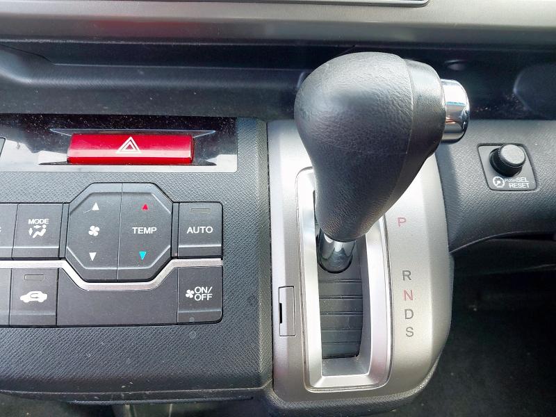 2011 HONDA STEPWAGON AUTO 