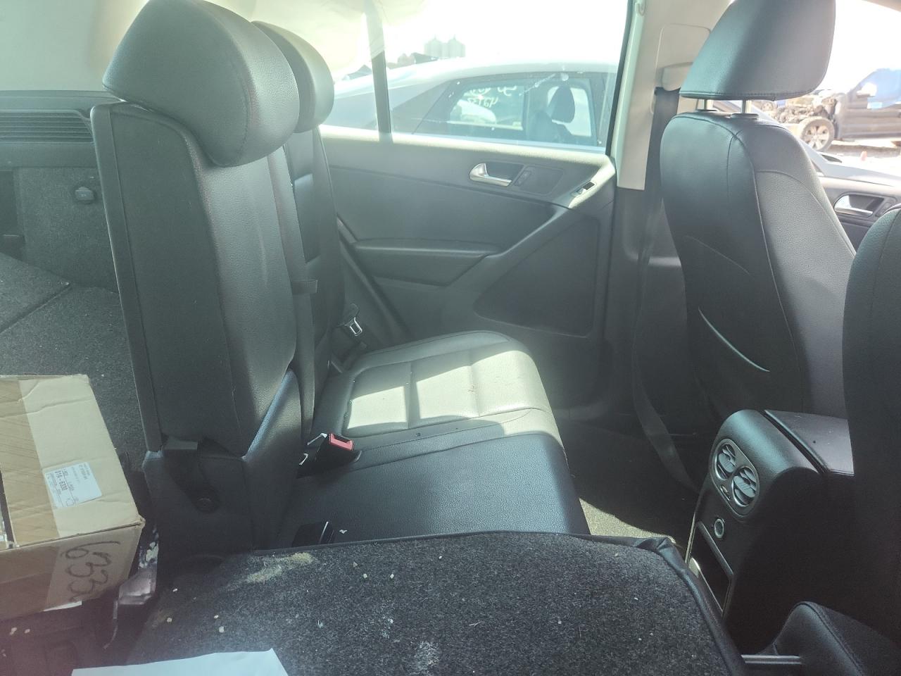 2010 Volkswagen Tiguan S VIN: WVGAV7AX6AW514164 Lot: 71193945