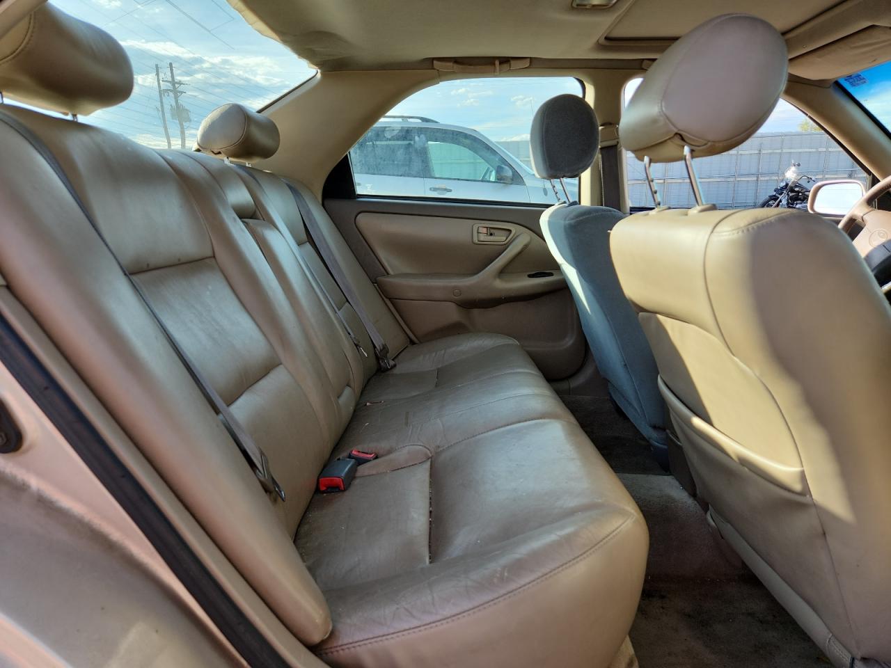 2000 Toyota Camry Le VIN: 4T1BF28K1YU947590 Lot: 82108925