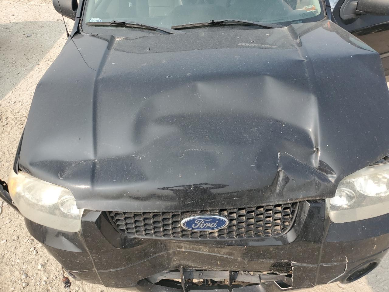 2005 Ford Escape Limited VIN: 1FMYU04105KC20451 Lot: 71456125