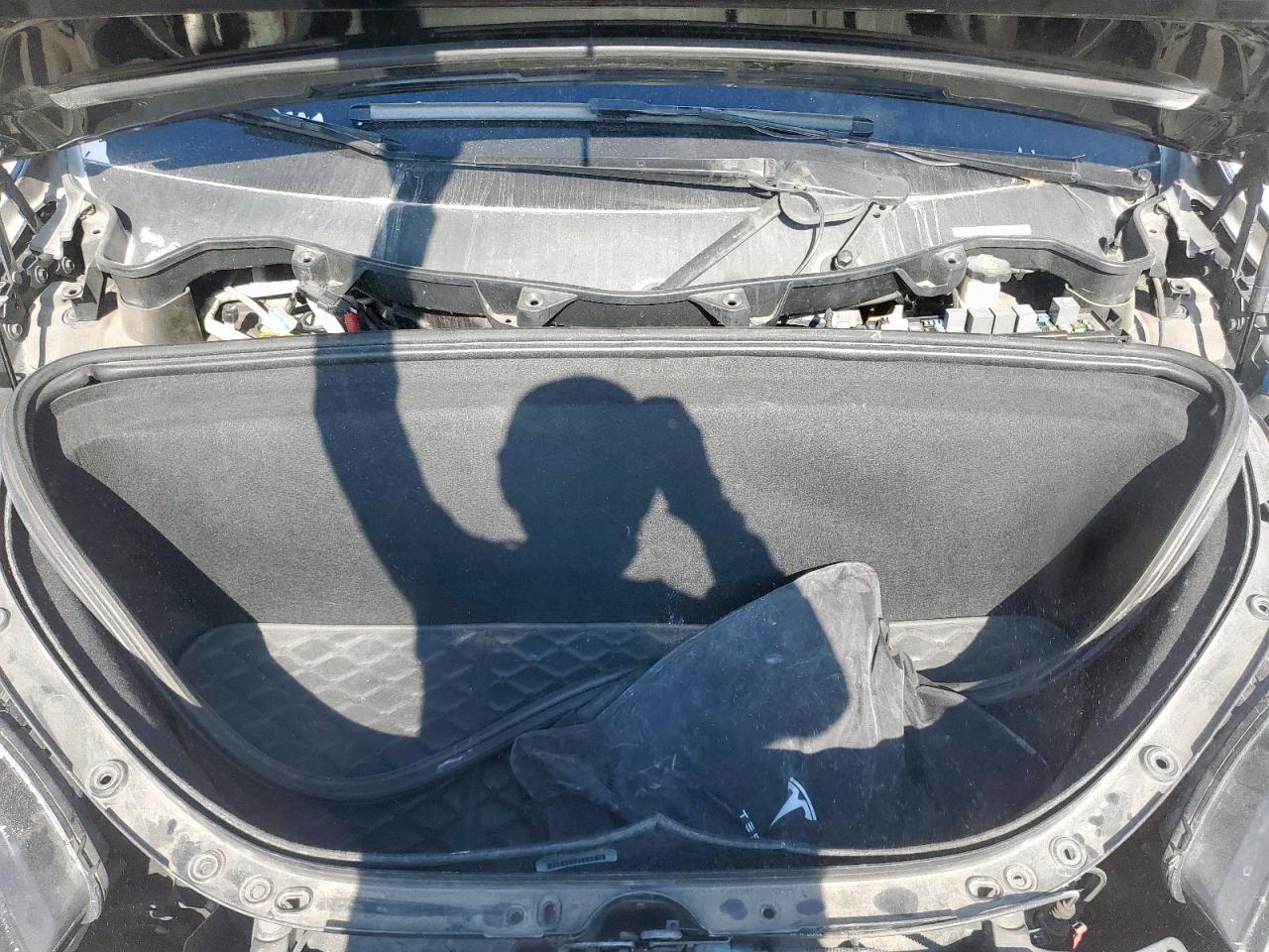 2016 Tesla Model X VIN: 5YJXCBE20GF007442 Lot: 71796095