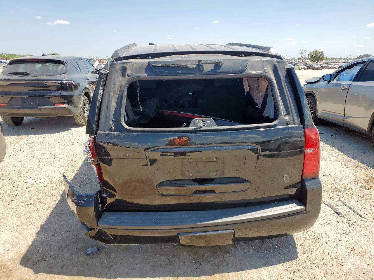 2018 Chevrolet Tahoe C1500 Lt VIN: 1GNSCBKC0JR352440 Lot: 80700185