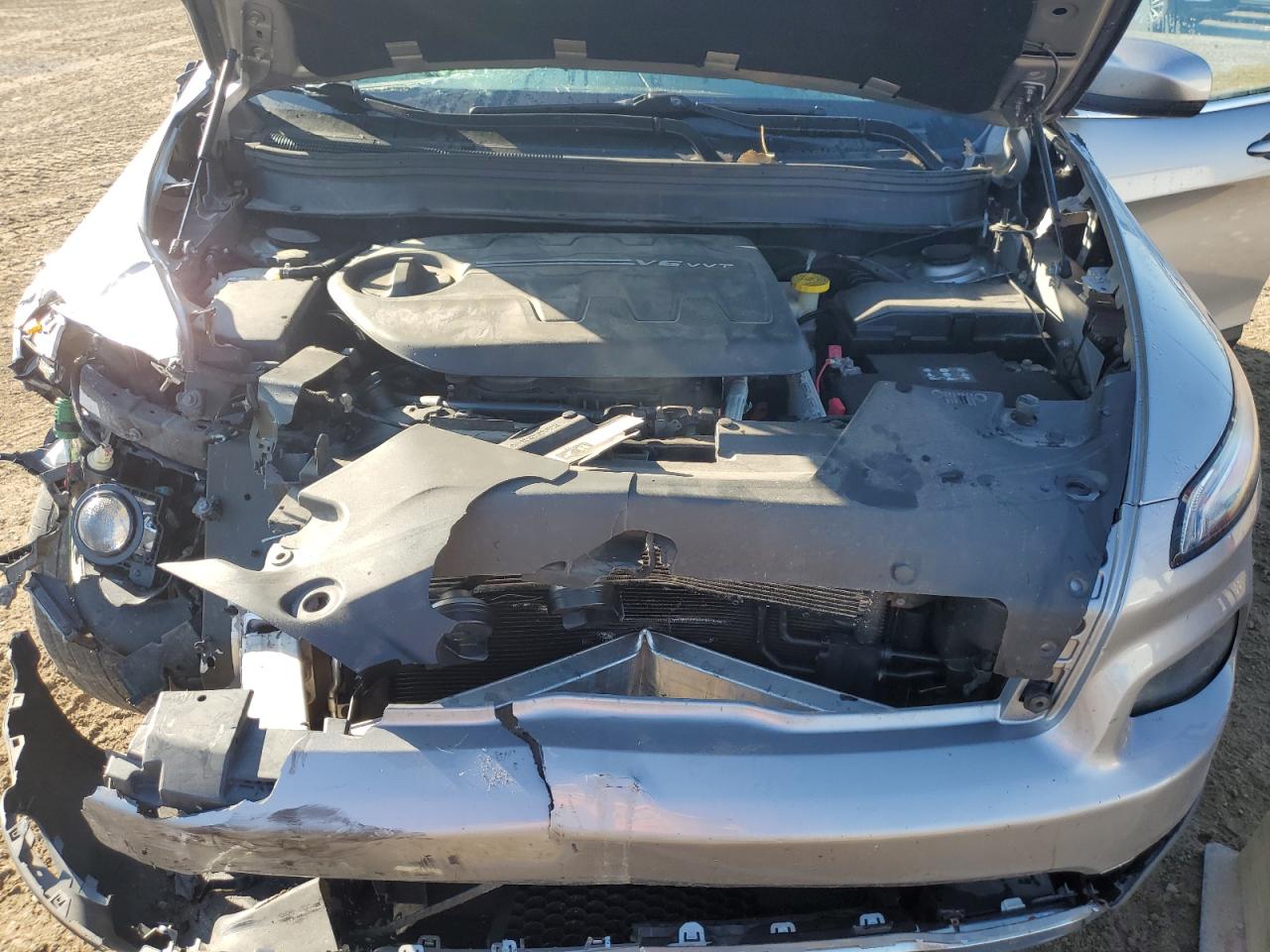 2016 Jeep Cherokee Limited VIN: 1C4PJMDS0GW192798 Lot: 83979705