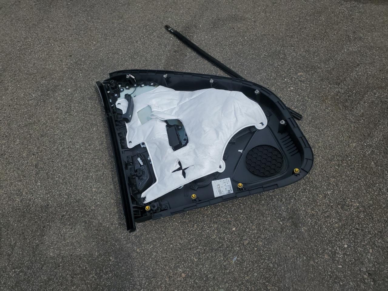 2018 Chevrolet Equinox Ls VIN: 3GNAXREV1JS588873 Lot: 71904665