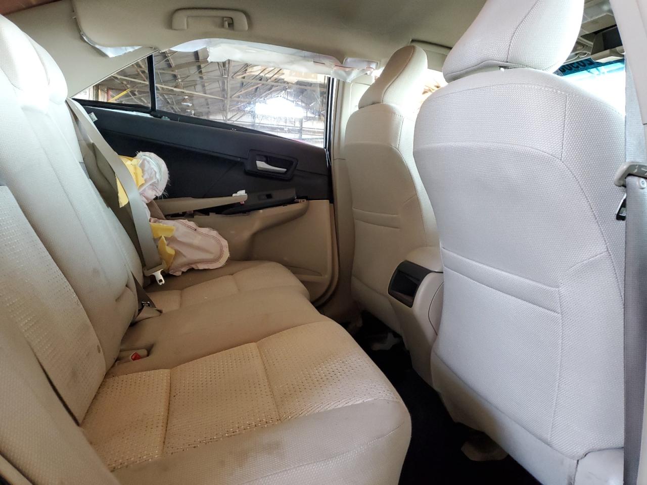2014 Toyota Camry L VIN: 4T4BF1FK0ER400843 Lot: 82128905