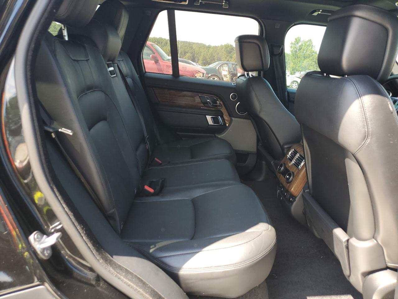 2018 Land Rover Range Rover Supercharged VIN: SALGS2RE8JA384018 Lot: 71004005